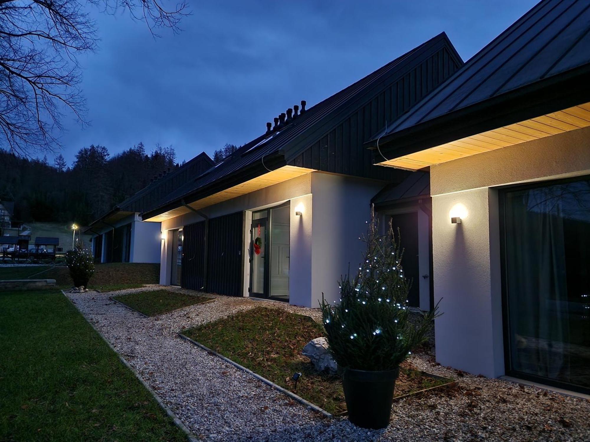 Pod 8 Lipami Holiday home *
